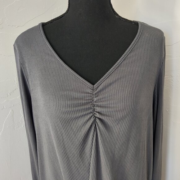 Torrid Cinch Front Top Rib Slate Ribbed Longline Charcoal V-Neck Stretch Tee - Picture 9 of 15